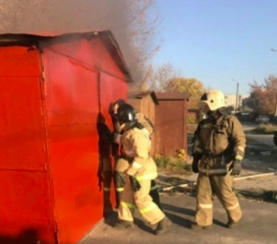 В Фокинском районе Брянска сгорел гараж 