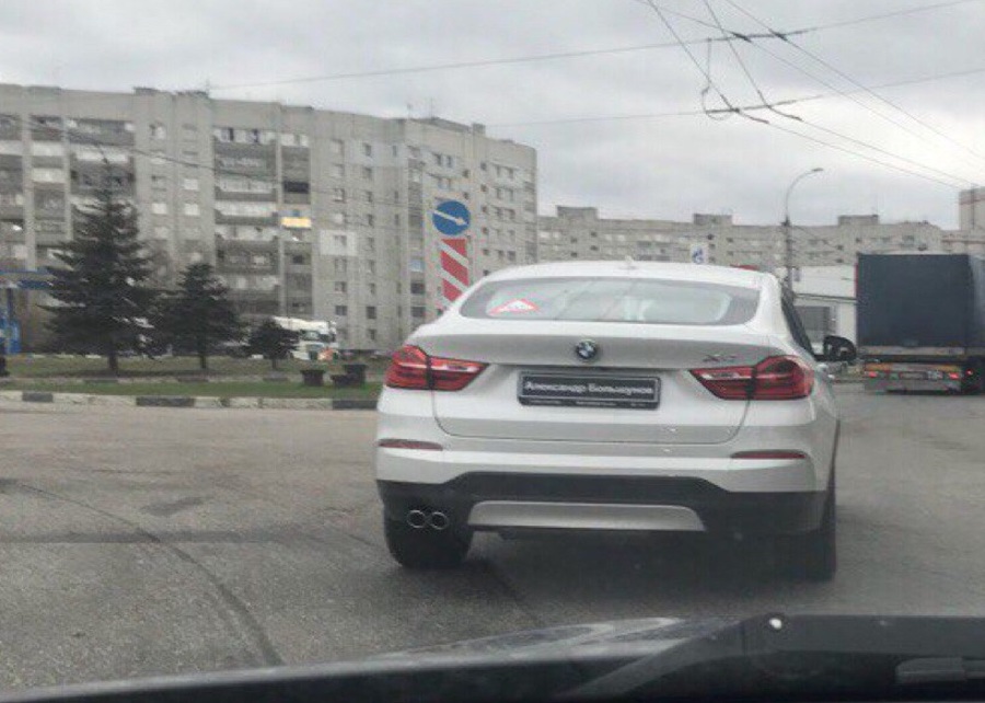 В Брянске заметили именной BMW героя Олимпиады Большунова 