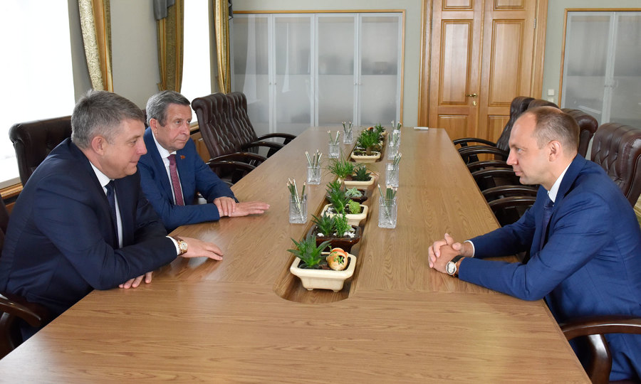 Брянский губернатор встретился с замначальника Управления Президента