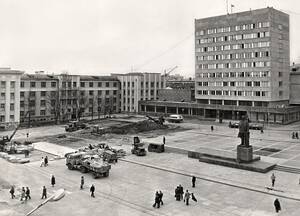 Брянцам показали фото площади Ленина после сноса здания горсовета