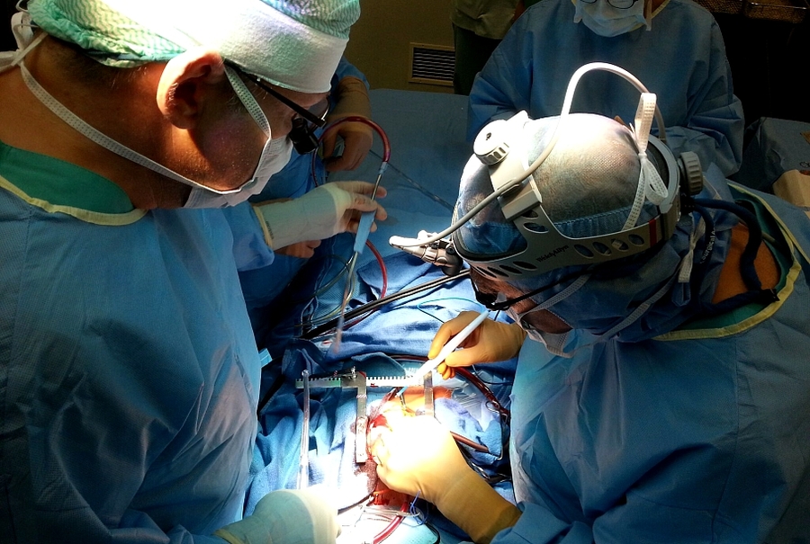 Брянские врачи провели уникальную операцию по замене коленного сустава