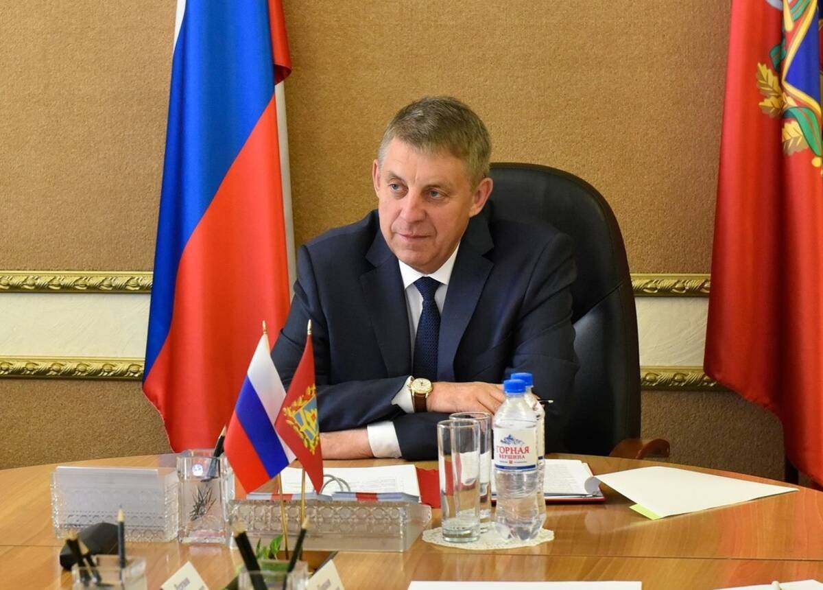 Губернатор Александр Богомаз поздравил жителей Брянской области с Днём российской науки