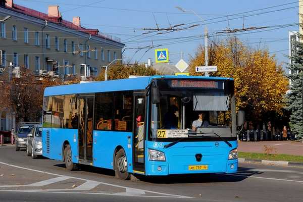 В Брянске женщина восхитилась водителем автобуса №27