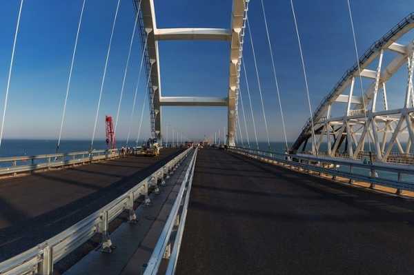 Турчинов пригрозил за минуты снести Керченский мост