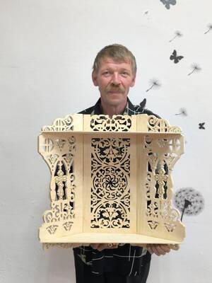 В Трубчевском интернате живет талантливый резчик по дереву