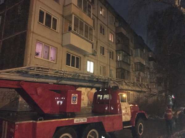 При пожаре на улице Шолохова в Брянске пострадал человек
