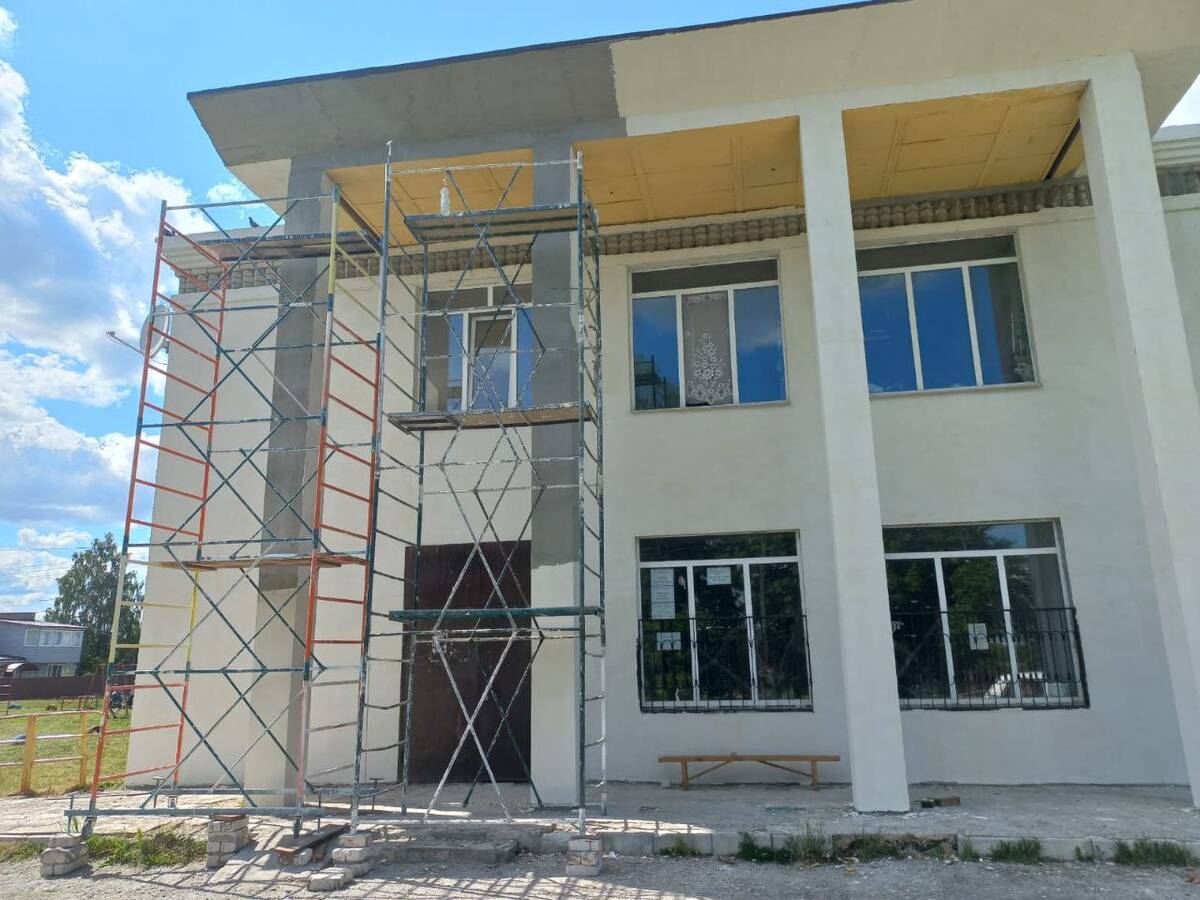 Сельские дома культуры ремонтируют в Романовском районе в рамках партийного проекта