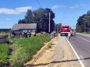 В Мглинском районе перевернулась легковушка, выезжали спасатели