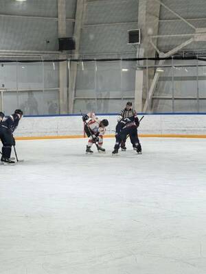 «Десна» выиграла у «БМЗ» на чемпионате Ночной хоккейной лиги