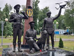 В Брянске торжественно открыли монумент пограничникам