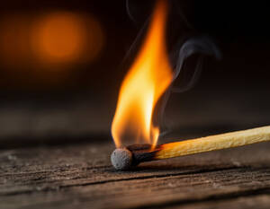 Житель Погара поджег сожительницу, чтобы «проучить и напугать»