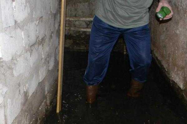 В Брянске ликвидировали потоп в многоэтажке на улице Камозина