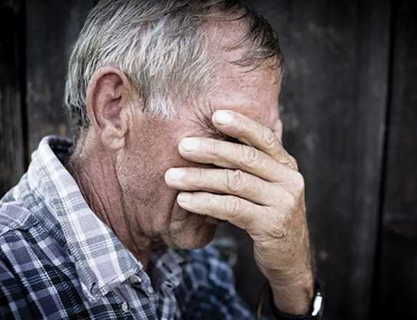 В Клинцах лжесоцработница украла деньги у 90-летнего пенсионера 