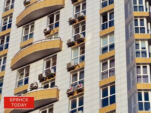 Брянцам напомнили, кто отвечает за газ, воду и свет в многоквартирных домах