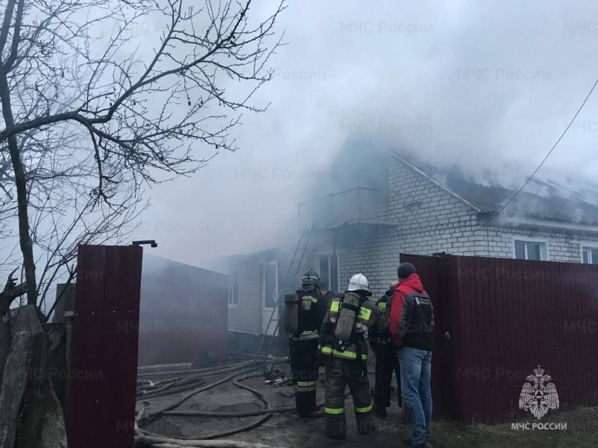 В Белых Берегах сгорел жилой дом