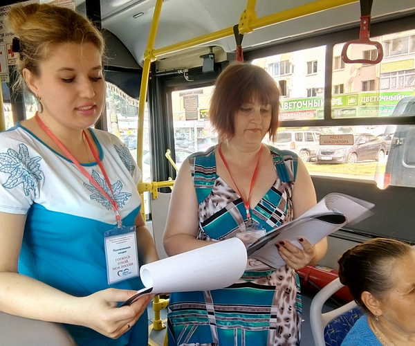 Жителей Брянска восхитила акция «Читающий автобус»