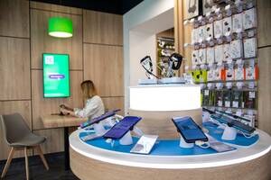 В салонах МегаФона появился виртуальный помощник