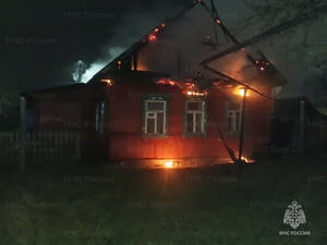 В Унече загорелся дом на улице Володарского