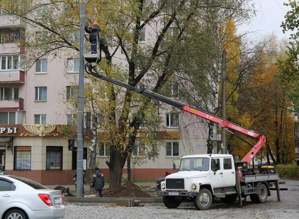 В Брянске идёт масштабная реконструкция троллейбусной контактной сети