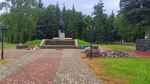 В Суземке благоустраивают «Курган славы»