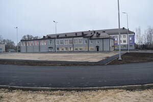 В Клетнянской школе №1 завершается строительство многофункциональной площадки