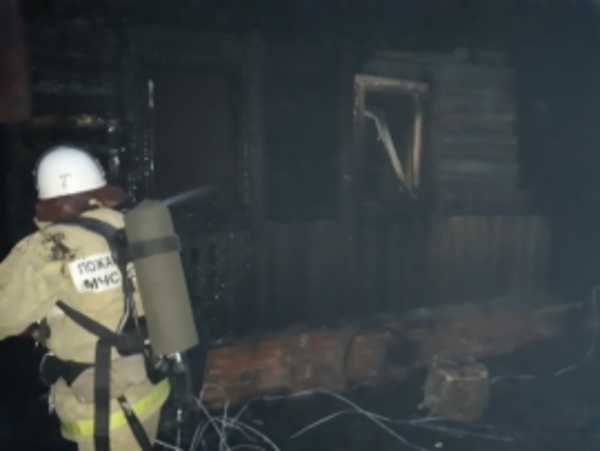 В Новозыбкове полчаса тушили горящий жилой дом