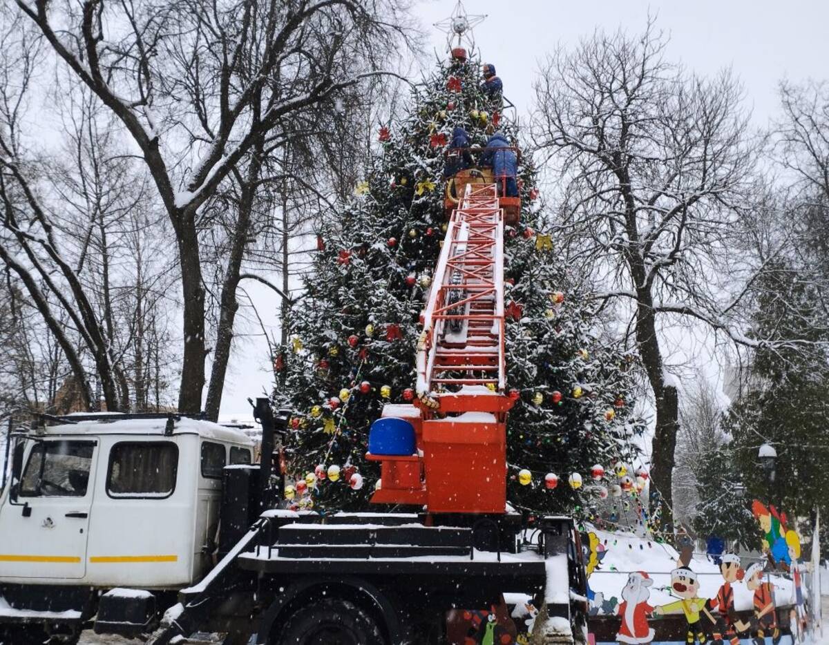 В Брянске отремонтировали дороги к местам новогодних мероприятий |  15.12.2023 | Брянск - БезФормата