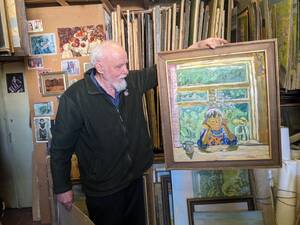 В Брянске поздравили с 79-летием художника Валерия Комарова