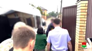 В Брянске появилось видео обыска в особняке у гендиректора «ЭкстраМед»