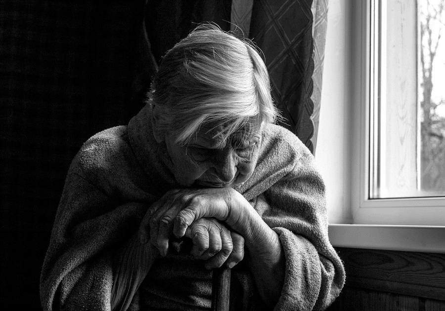 Жительница Почепа подменила пенсионерке деньги на купюру банка приколов