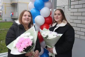 В Стародубе торжественно вручили ключи от новых квартир