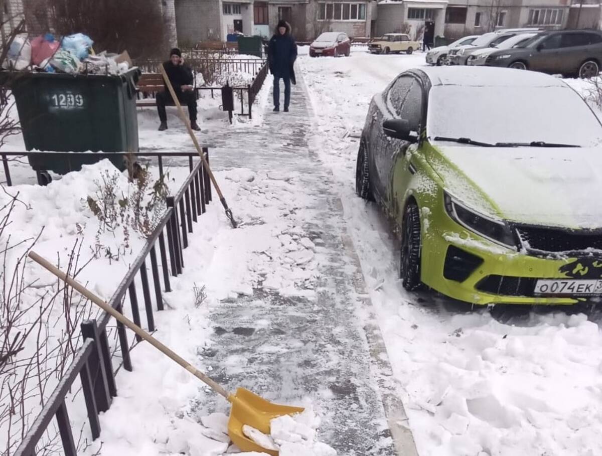 Брянские управляющие компании получили 40 предупреждений за плохую уборку  снега