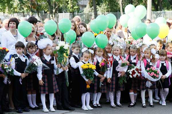 Работавшие 1 сентября брянские школы отдохнут в понедельник