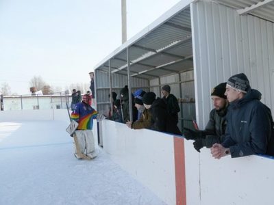 В Клинцах прошел турнир по хоккею с шайбой