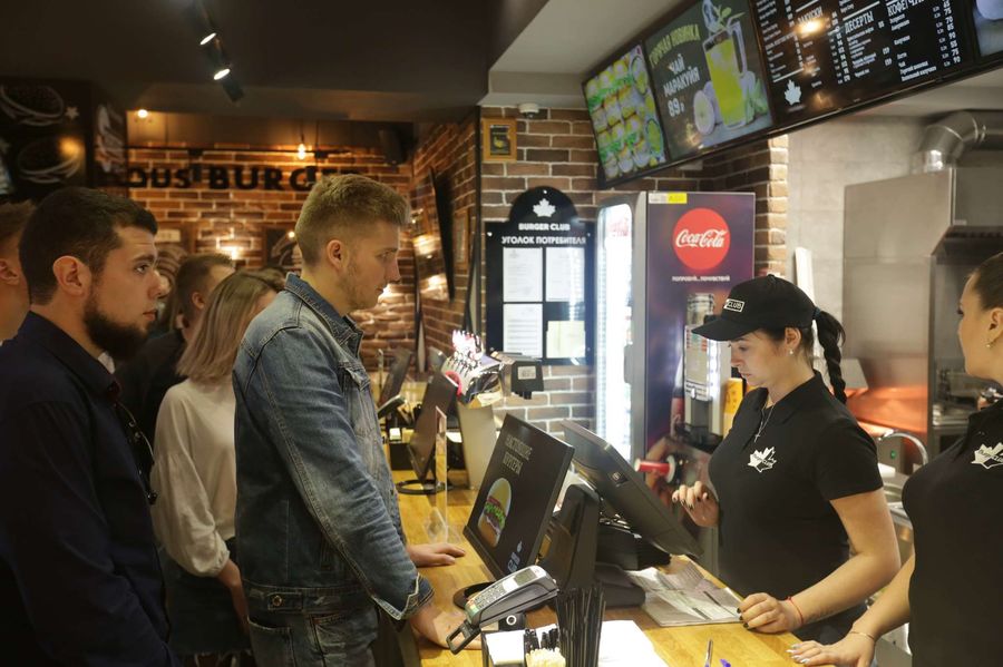 В Брянске в ТРЦ «Аэропарк» открывается Burger Сlub