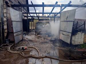 На улице Андросова в Суземке сгорела машина