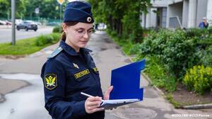 Самозанятым брянцам объяснили, могут ли приставы арестовать доход от клиентов