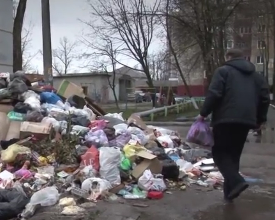В Брянске за горы мусора фирме «Сервис Плюс» грозит лишение лицензии