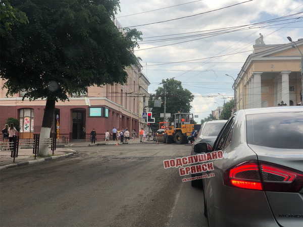 В Брянске ремонт на проспекте Ленина привёл водителя в ярость