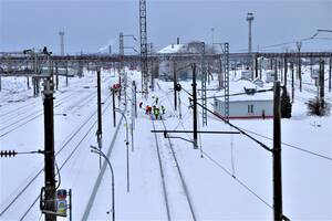 Более 300 человек и спецтехника борются с последствиями непогоды на брянских ж/д путях 