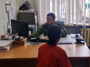 В «заброшке» в Фокинском районе женщина зарезала знакомого