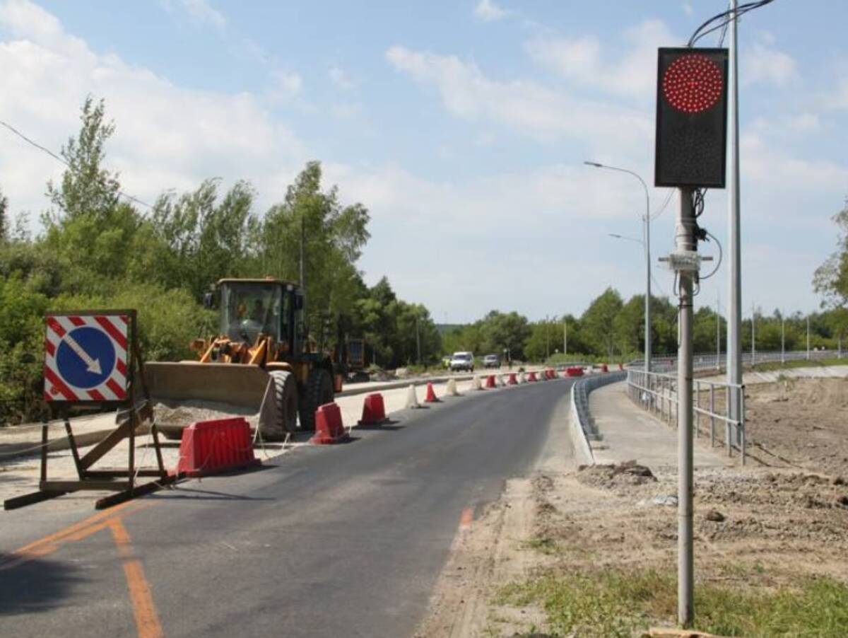 На подъезде к Фокино пустили движение по одной полосе нового моста через  Болву