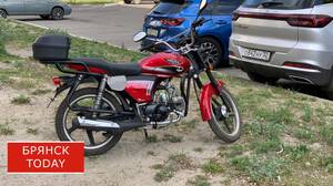 В Брянске поймали катавшихся на мопеде подростков