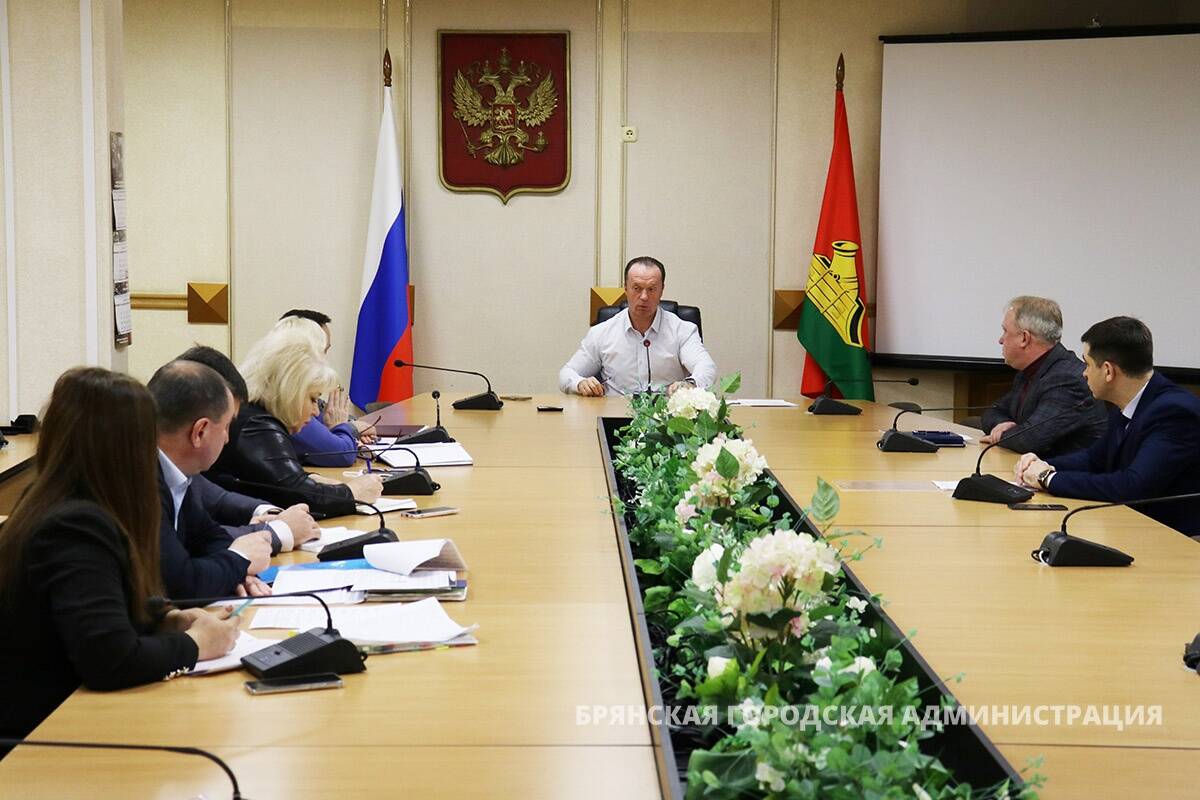 В Брянске УК и ТСЖ заставят качественно убирать у контейнерных площадок |  01.12.2023 | Брянск - БезФормата