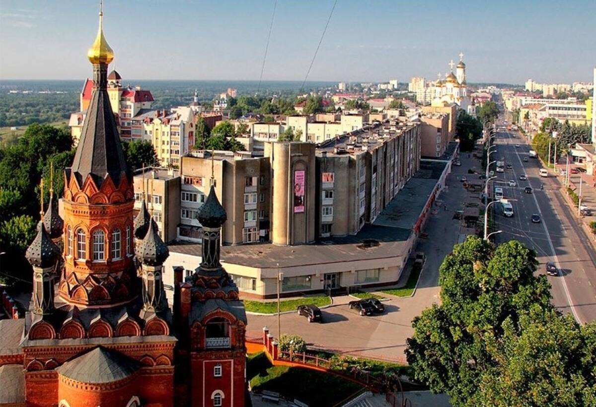 Брянск сколько. Брянск центр. Центр г. Брянска. Центральная улица Брянска. Россия город Брянск.