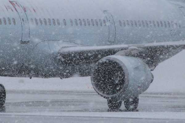 Аэропорт «Брянск» закрылся из-за сильного снегопада