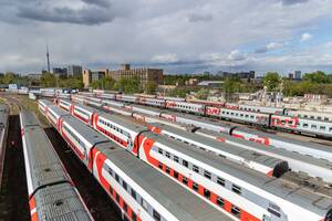 Руководители Брянской области поздравили железнодорожников