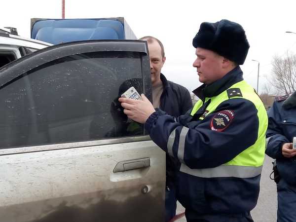 В Брянске за сутки госавтоинспекторы задержали 31 затонированное авто