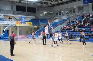 Брянская «Десна» сенсационно победила лидера чемпионата России по баскетболу