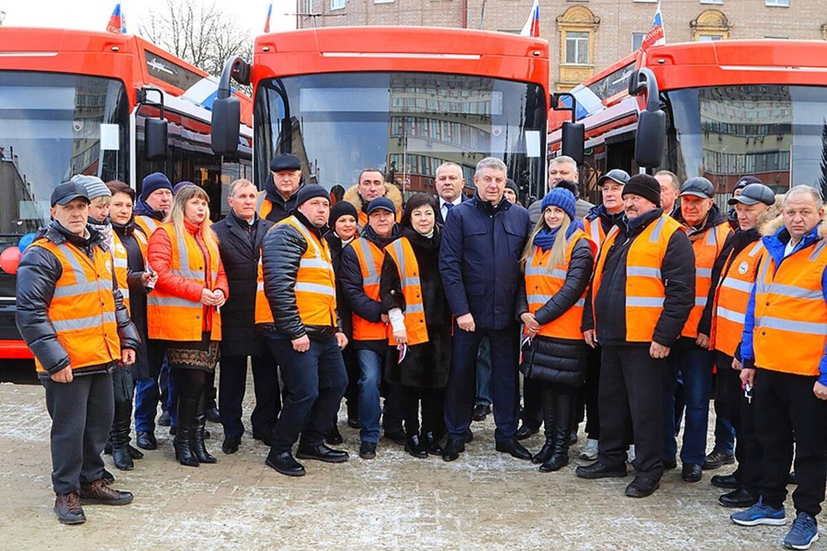 В Брянске транспортный парк пополнился 16 новыми троллейбусами российского производства